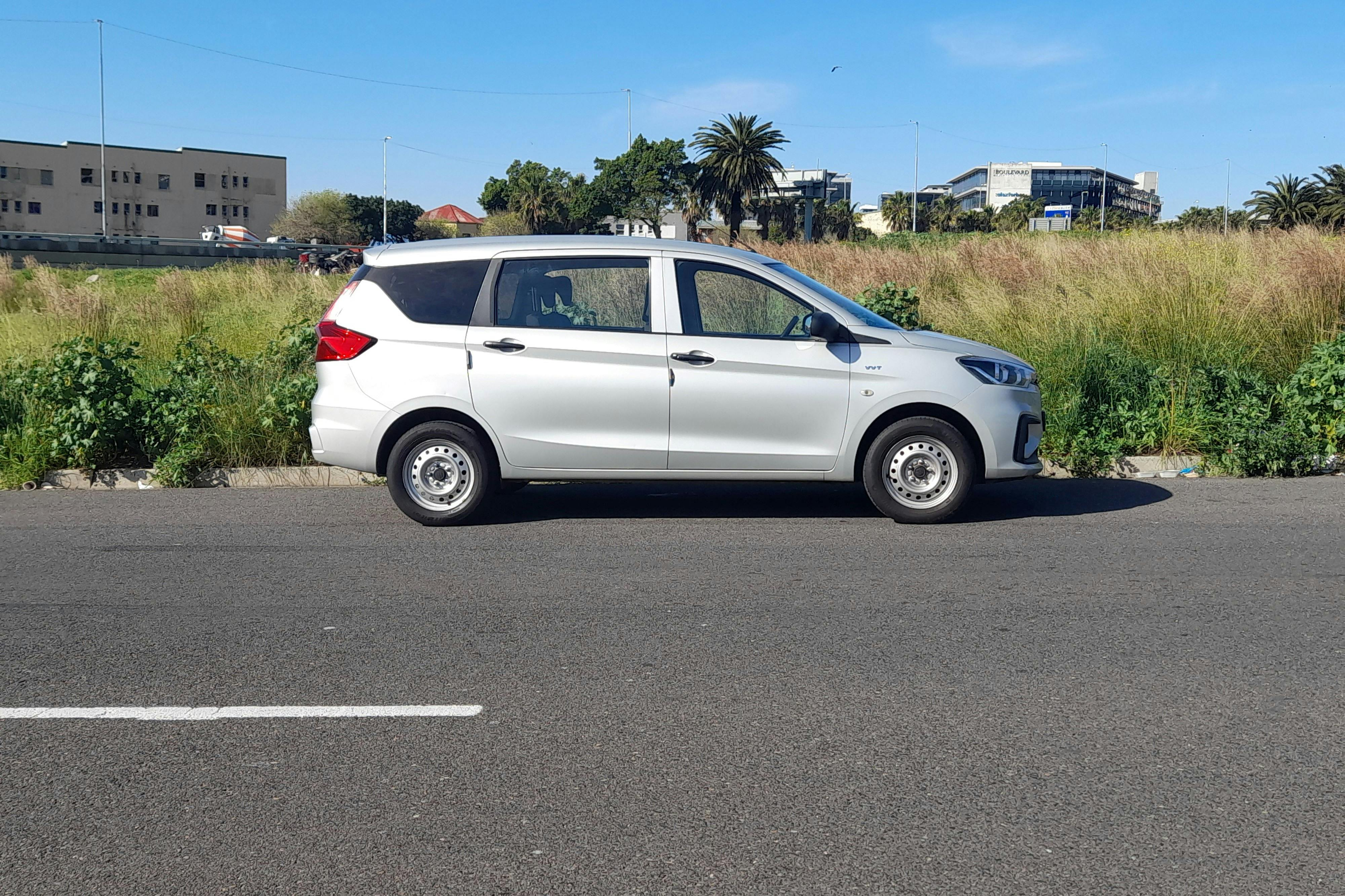 Cape Town: Roundtrip Transfer from/to International Airport - Photo 1 of 3